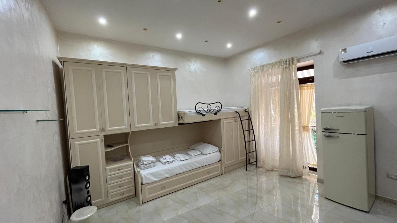 B&B Sasi Napoli Exterior foto